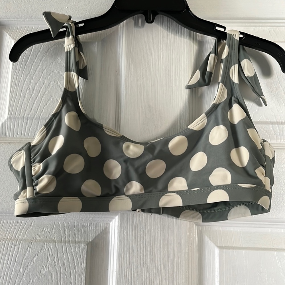Xhilaration green and cream swim top. Size large. Bikini top only